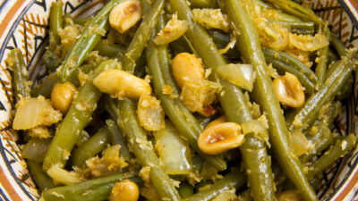 green beans with peanuts
