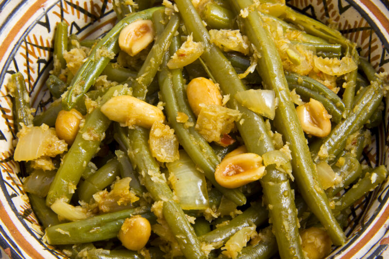 green beans with peanuts