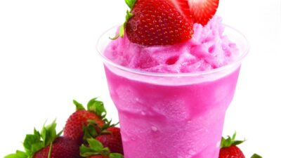 Green Tea, Basil and Strawberry Smoothie