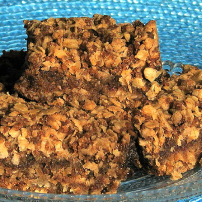 Heavenly Israeli Date Squares