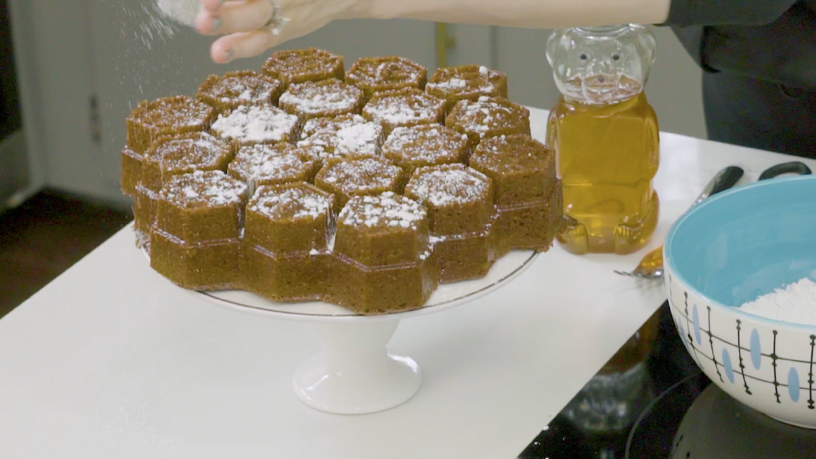 jamie geller's apples and honey cake
