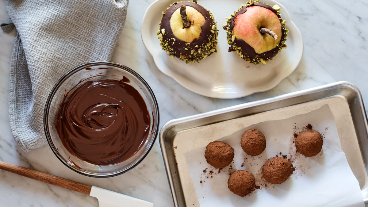 Chocolate-Honey Ganache Glaze