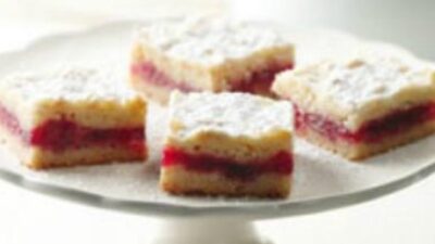Hungarian Shortbread with Cranberry Jam