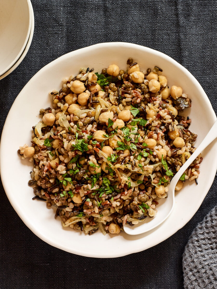 Israeli rice with lentils and chickpeas