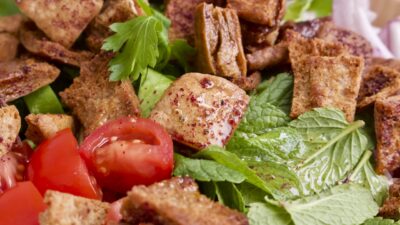 Crave-worthy Fattoush salad