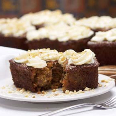 La Brea Carrot-Raisin Baby Cakes
