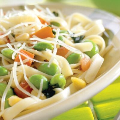 Linguini with Roasted Garlic-Wine Sauce