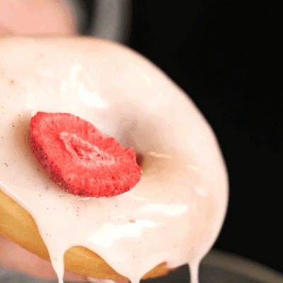 luscious vanilla bean glaze.png