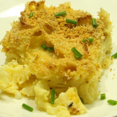 mac and cheese kugel