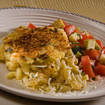 macaroni and cheese with bruschetta salad