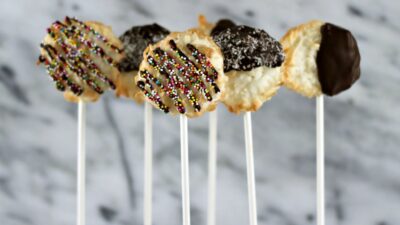 Macaroon Pops