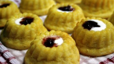 Malai &ndash; Cornmeal Cheese Cake