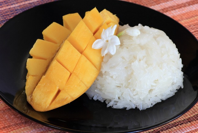 mango with sticky rice