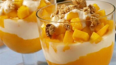 Mango Yogurt Parfaits