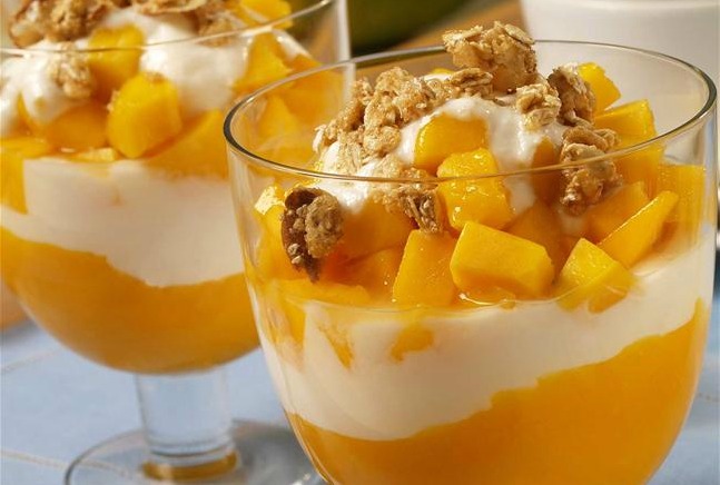 Mango Yogurt Parfaits