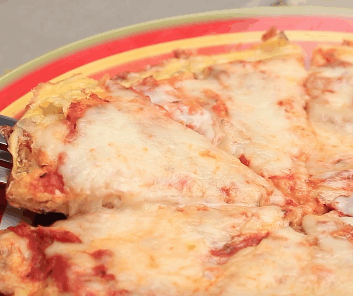 Matzo brei pizza