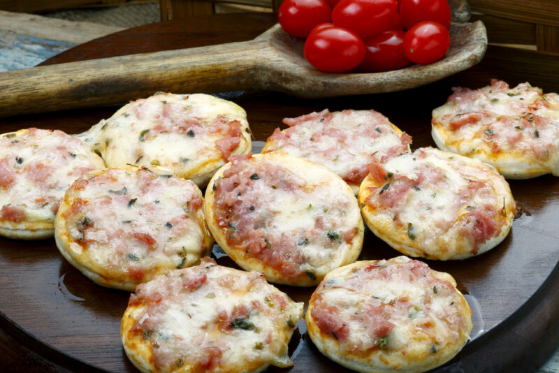 veggie mini pizza