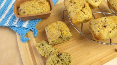 mini poppy-seed loaves