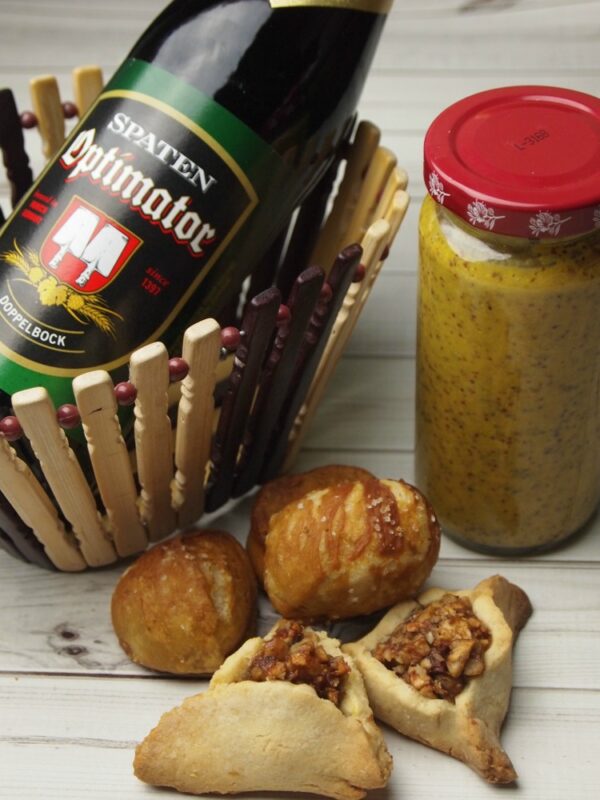 Oktoberfest Mishoach Manot With Pretzel Bites