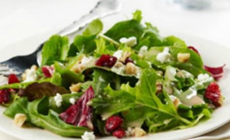 Mixed Greens with Cranberries, Goat Cheese & Walnuts