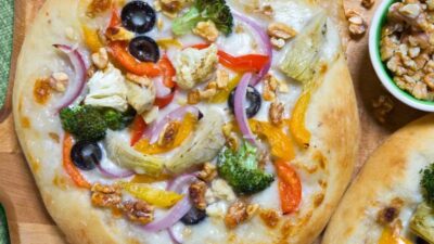 Mollie Katzen&rsquo;s Vegetable & Walnut Pizza