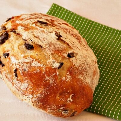 no knead olive bread