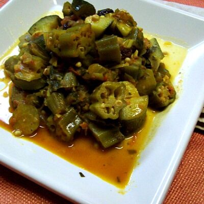 okra and zucchini with tomato sauce
