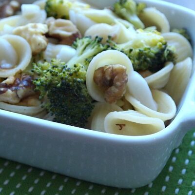 orecchiette-with-broccoli-and-walnuts