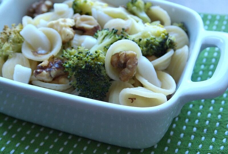 orecchiette-with-broccoli-and-walnuts