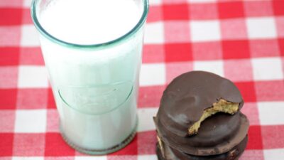 Paleo Peanut Butter Tagalongs