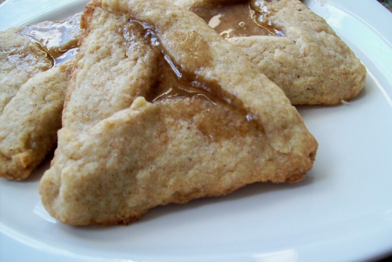 Pareve Cinnamon Dulce De Leche Hamantashen