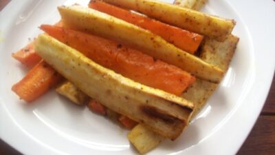 Parsnip and Carrot Curried Chips