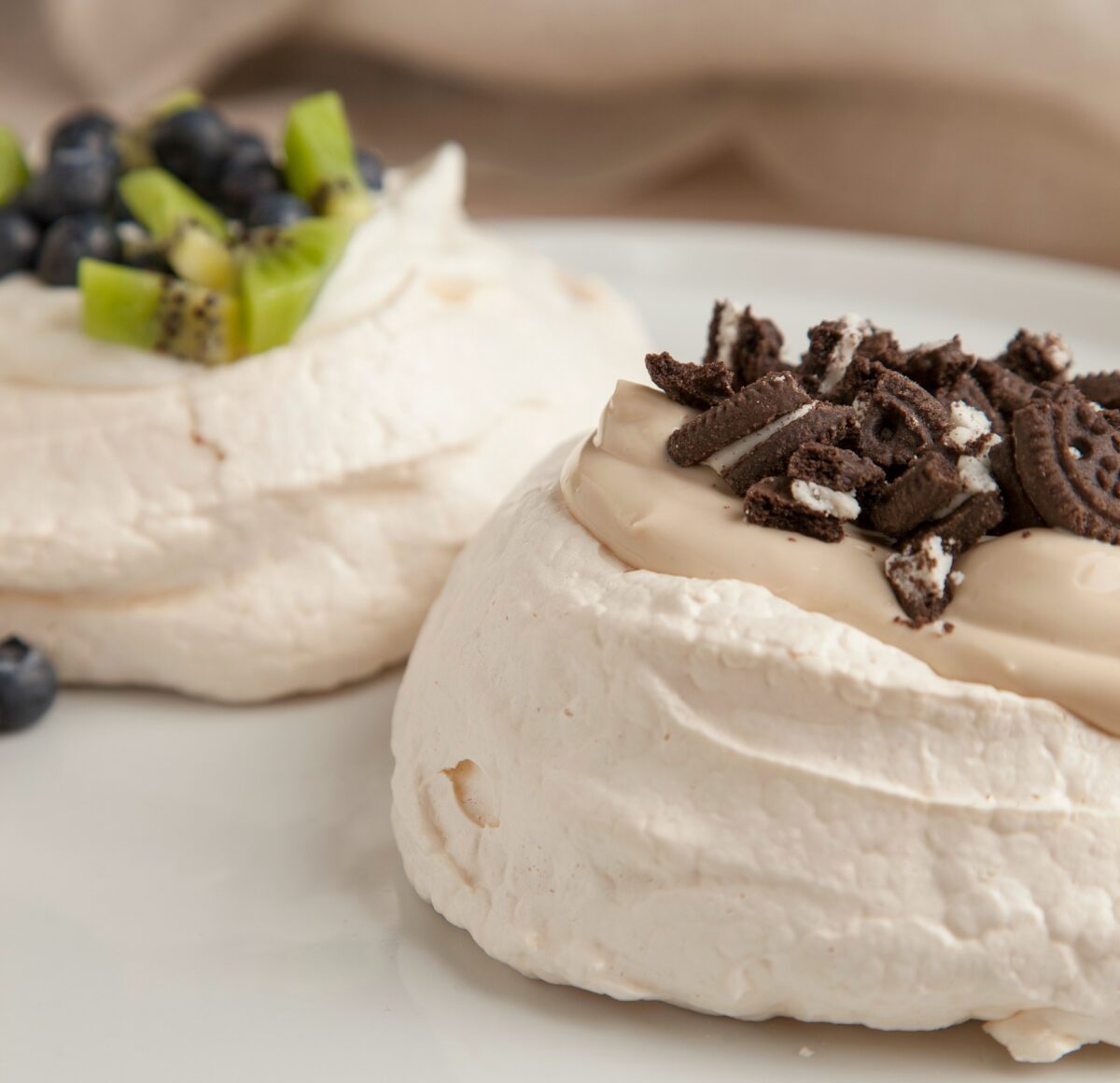 Pavlova with Greek Yogurt
