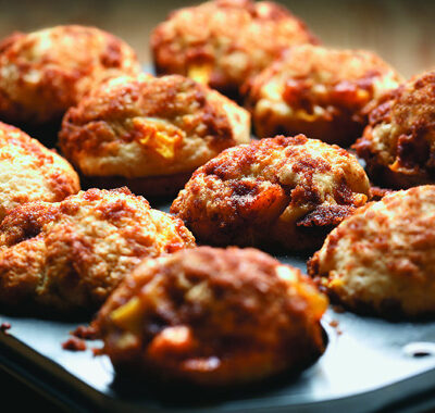 Peach Muffin With Streusel Topping