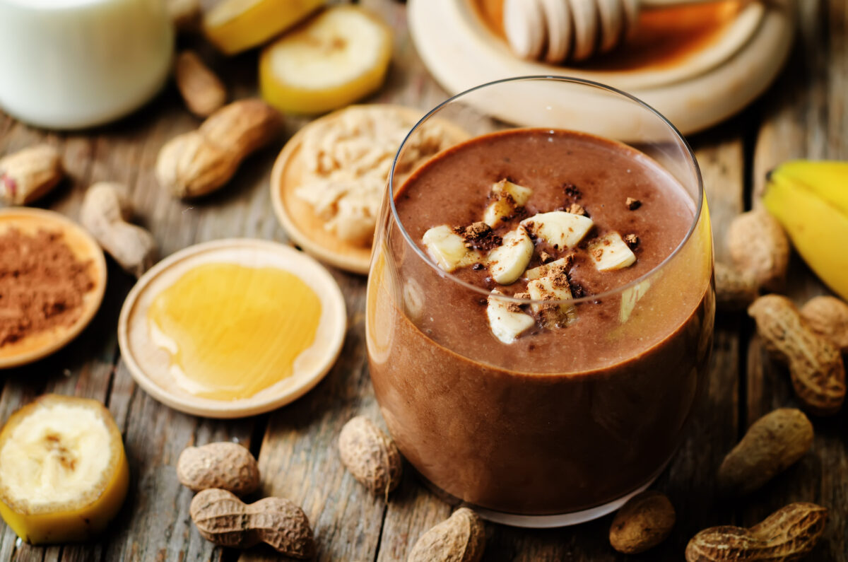 peanut banana and chocolate smoothie