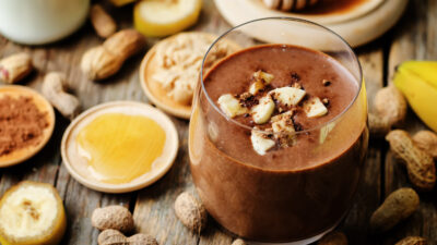 peanut banana and chocolate smoothie