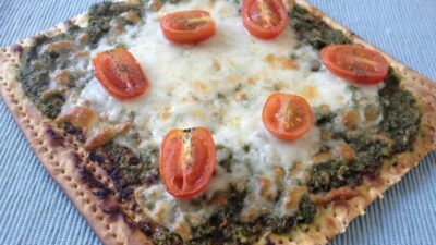 pesto matzo pizza