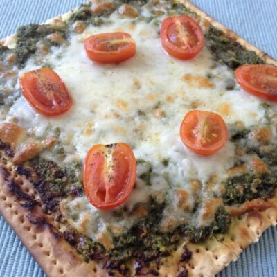 pesto matzo pizza