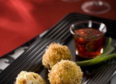 Porcupine Idaho&reg; Potatoes with Hot Pepper Jelly Dipping Sauce