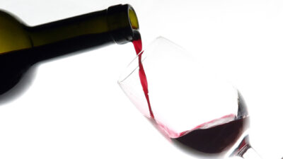 pouring-red-wine