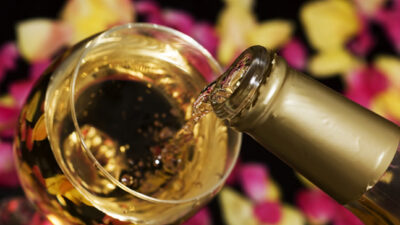 pouring-wine