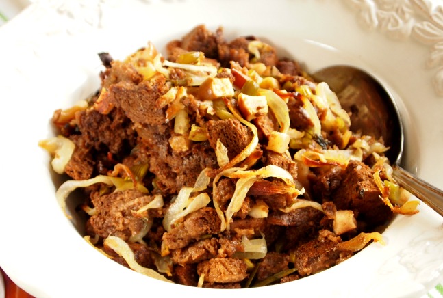 pumpernickel, apple and onion stuffing
