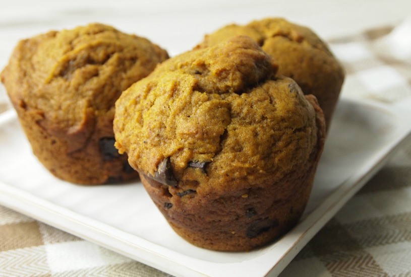 pumpkin-chocolate-muffins