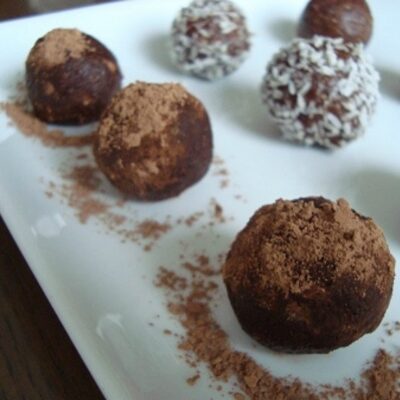 Raisin Carob truffles1