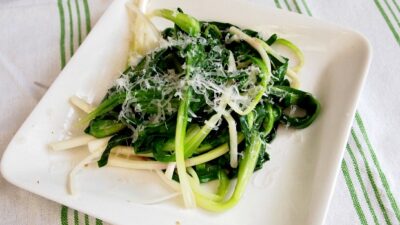 ramps-with-garlic-and-pecorino