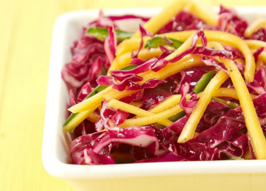 red cabbage mango slaw