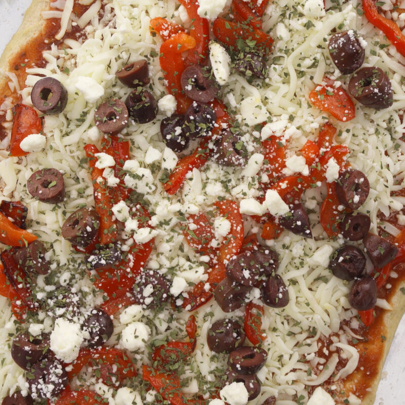 red pepper kalamata olive pizza