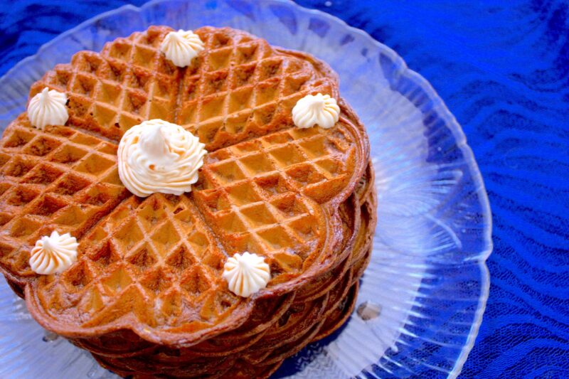 RED WINE RED VELVET WAFFLES WITH PORT WINE SYRUP