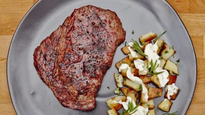 RIB-EYE STEAK WITH TARRAGON POTATOES