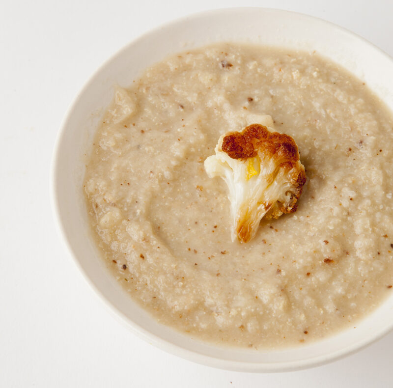 Roasted garlic cauliflower soup